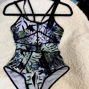 Full piece swim suit